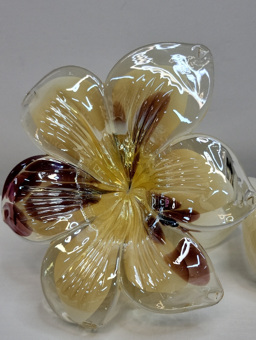 Italian Murano Art Glass Flower - Picture 2 of 5